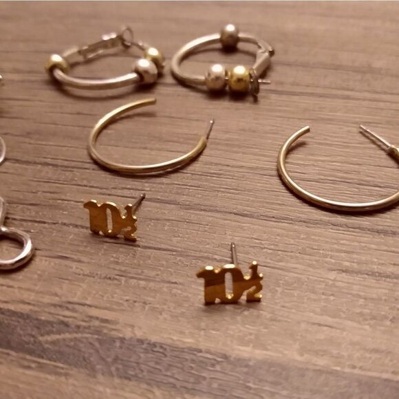 Vintage 2000s earring bundle - Picture 3 of 3